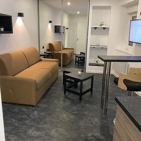 Studio En Hyper Centre De Dole Apartment Luaran gambar
